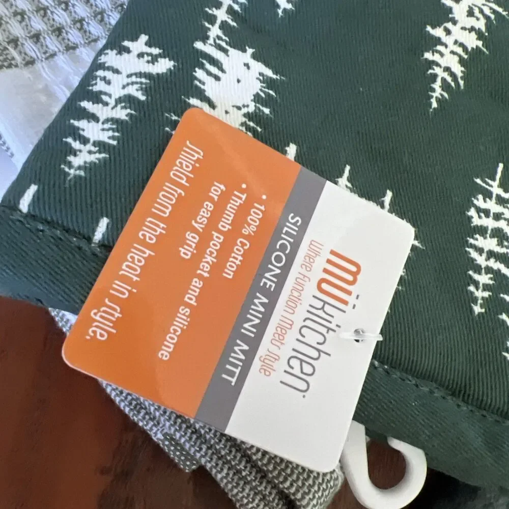 Vibe By MUkitchen Lot Of 4 Tea Towel Cloths Pot Holder New Recycled Material